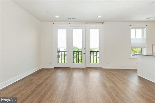 42619 NUBBINS TER, Ashburn, VA 20147
