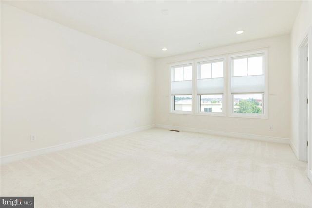 42619 NUBBINS TER, Ashburn, VA 20147
