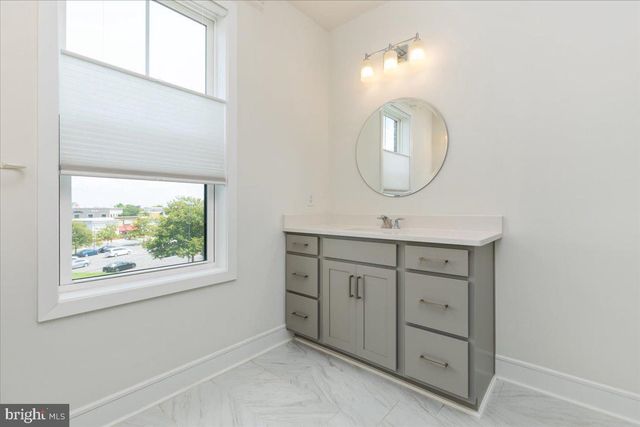 42619 NUBBINS TER, Ashburn, VA 20147