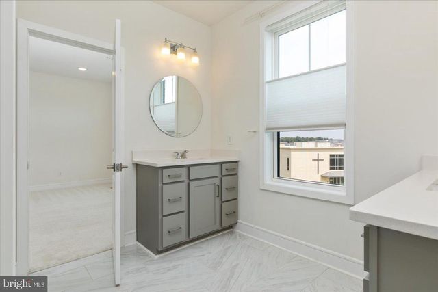 42619 NUBBINS TER, Ashburn, VA 20147
