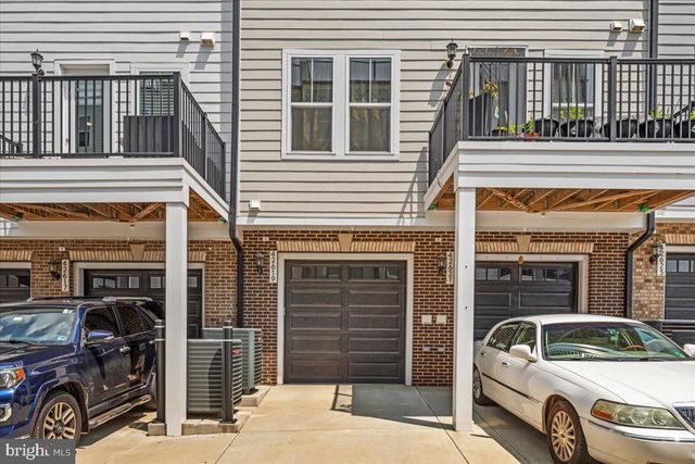 42619 NUBBINS TER, Ashburn, VA 20147