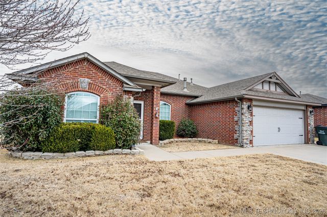 13009 E 133rd Place N, Collinsville, OK 74021