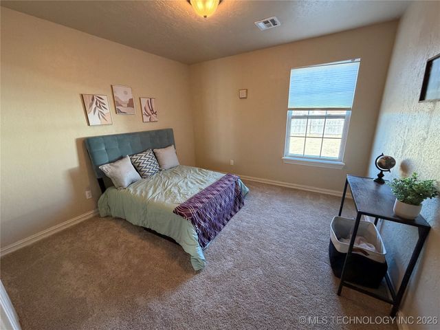 13009 E 133rd Place N, Collinsville, OK 74021