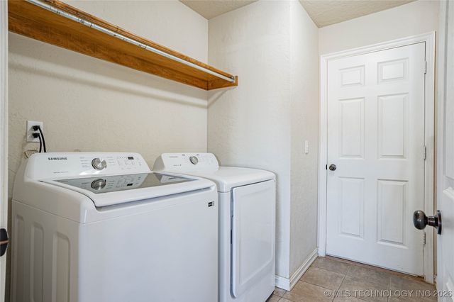 13009 E 133rd Place N, Collinsville, OK 74021