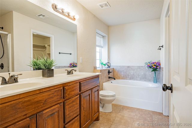 13009 E 133rd Place N, Collinsville, OK 74021