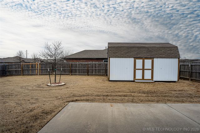 13009 E 133rd Place N, Collinsville, OK 74021