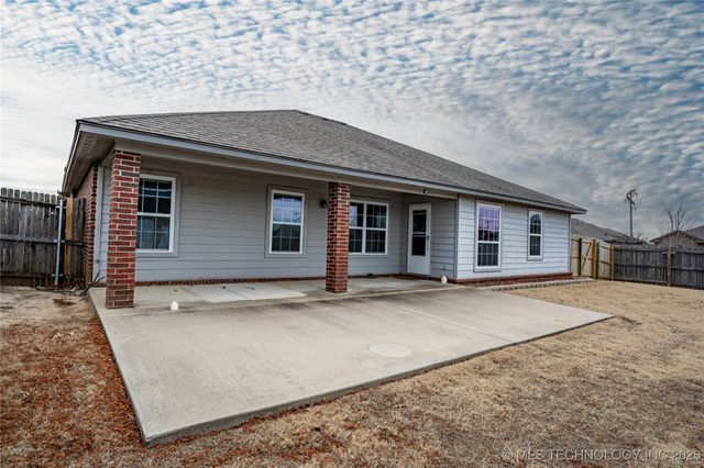 13009 E 133rd Place N, Collinsville, OK 74021