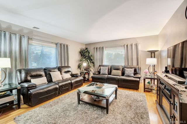 757 Bixby Drive, Baldwin, NY 11510