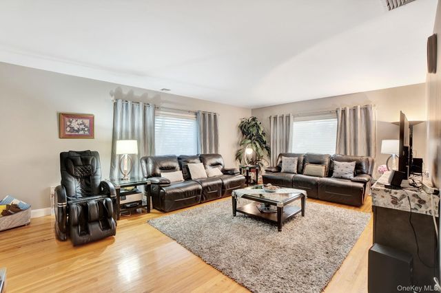 757 Bixby Drive, Baldwin, NY 11510