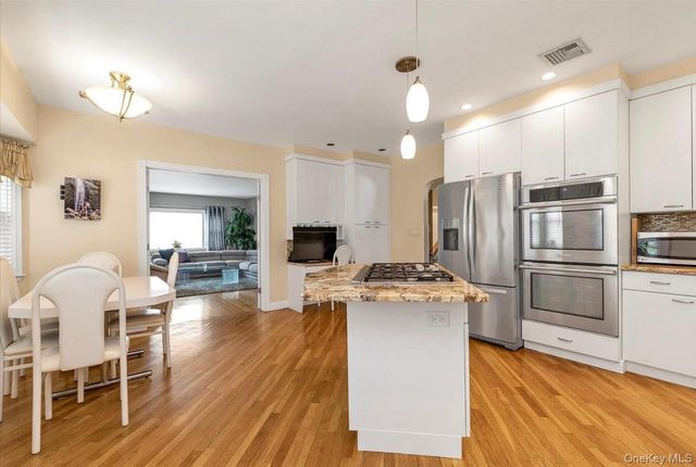 757 Bixby Drive, Baldwin, NY 11510