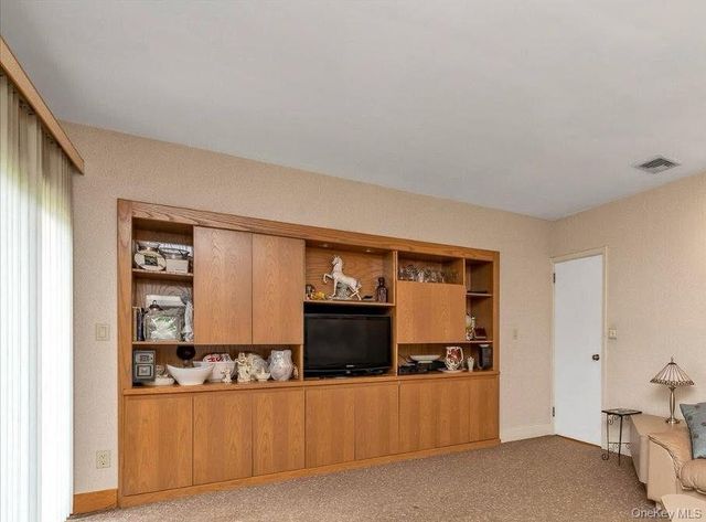 757 Bixby Drive, Baldwin, NY 11510