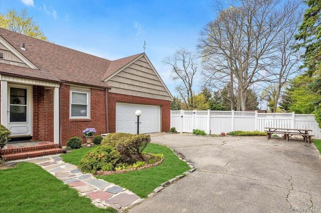 757 Bixby Drive, Baldwin, NY 11510