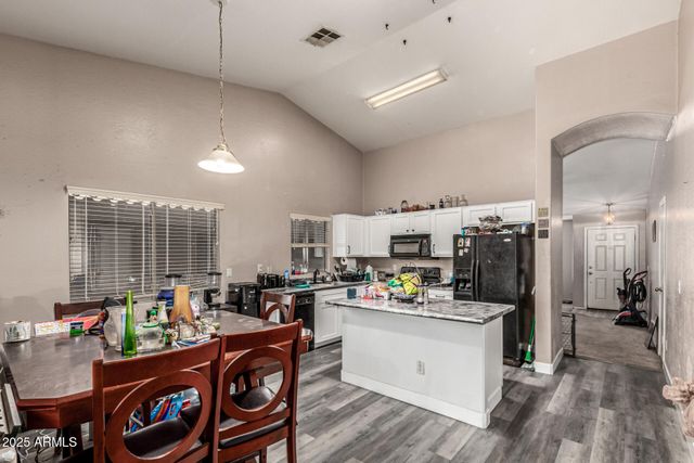 10617 W NEZ PERCE Street, Tolleson, AZ 85353