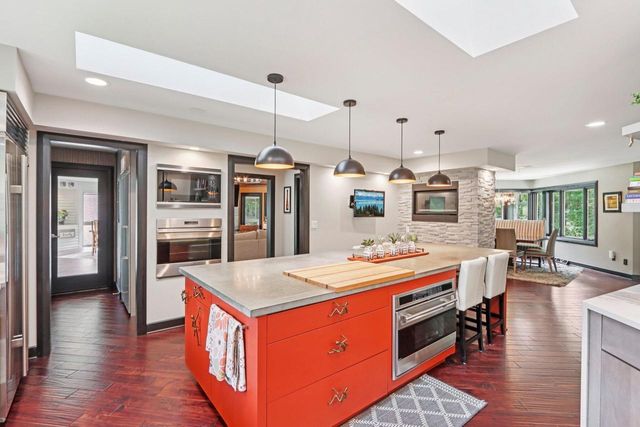 N1W31286 Hickory Hollow COURT, Delafield, WI 53018