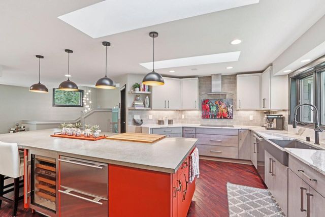 N1W31286 Hickory Hollow COURT, Delafield, WI 53018