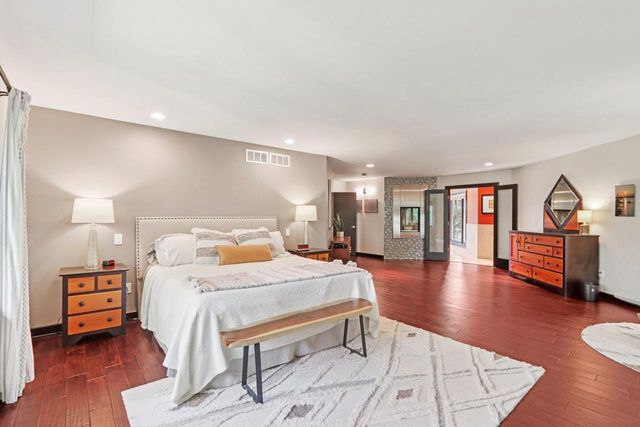 N1W31286 Hickory Hollow COURT, Delafield, WI 53018