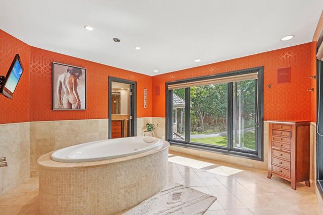 N1W31286 Hickory Hollow COURT, Delafield, WI 53018