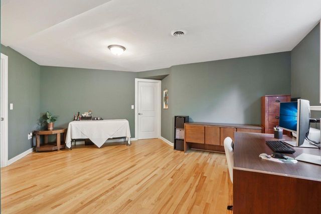 N1W31286 Hickory Hollow COURT, Delafield, WI 53018