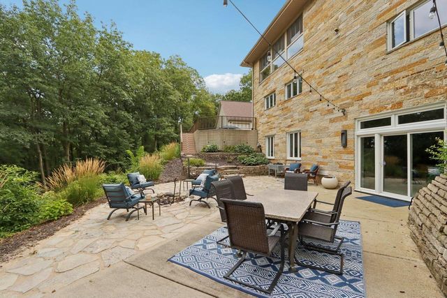 N1W31286 Hickory Hollow COURT, Delafield, WI 53018