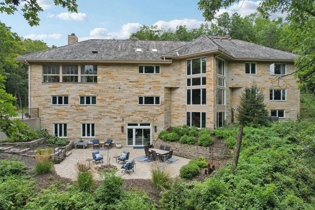 N1W31286 Hickory Hollow COURT, Delafield, WI 53018