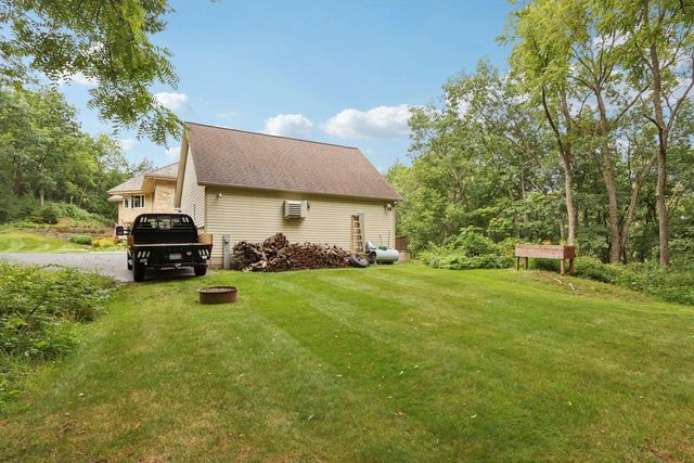 N1W31286 Hickory Hollow COURT, Delafield, WI 53018