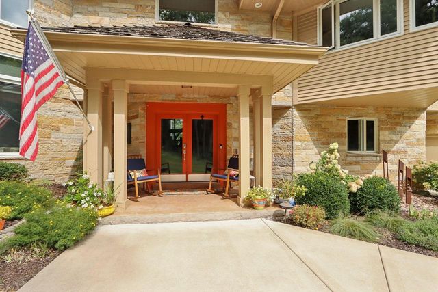 N1W31286 Hickory Hollow COURT, Delafield, WI 53018