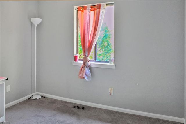 1026 N Green DR, Newport News, VA 23602