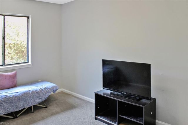 1026 N Green DR, Newport News, VA 23602