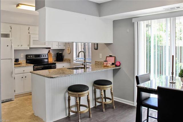 1026 N Green DR, Newport News, VA 23602