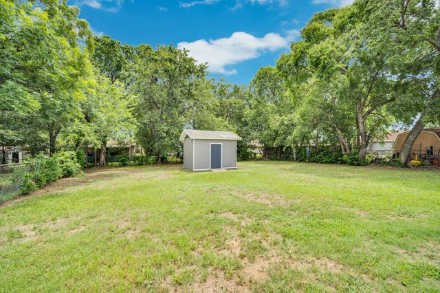 1744 Gill Street, Blue Mound, TX 76131