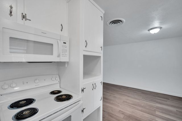 1744 Gill Street, Blue Mound, TX 76131