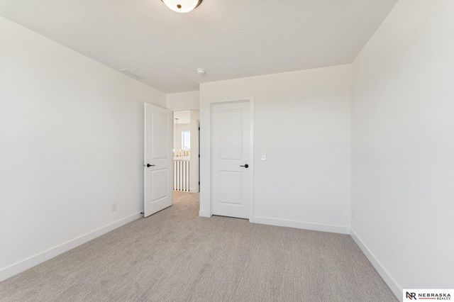 12410 S 89th Avenue, Papillion, NE 68046