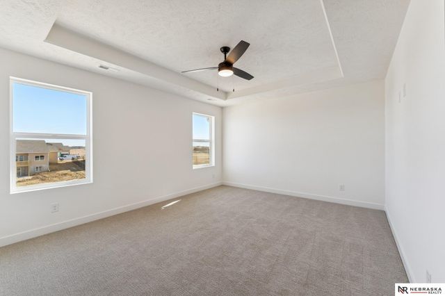 12410 S 89th Avenue, Papillion, NE 68046