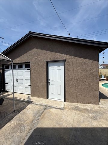 20733 Claretta, Lakewood, CA 90715