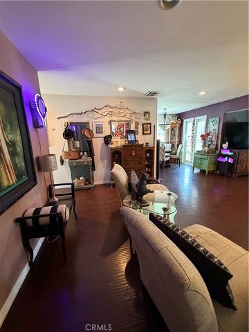 20733 Claretta, Lakewood, CA 90715