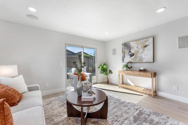 320 Manzanita Court, Milpitas, CA 95035