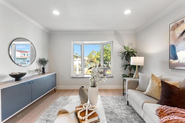 320 Manzanita Court, Milpitas, CA 95035