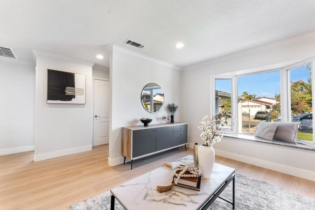 320 Manzanita Court, Milpitas, CA 95035