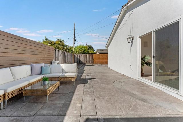 320 Manzanita Court, Milpitas, CA 95035