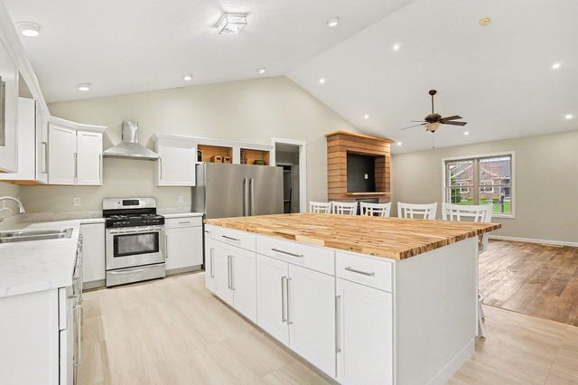 57445 E Emerald Chase Lane, Goshen, IN 46528