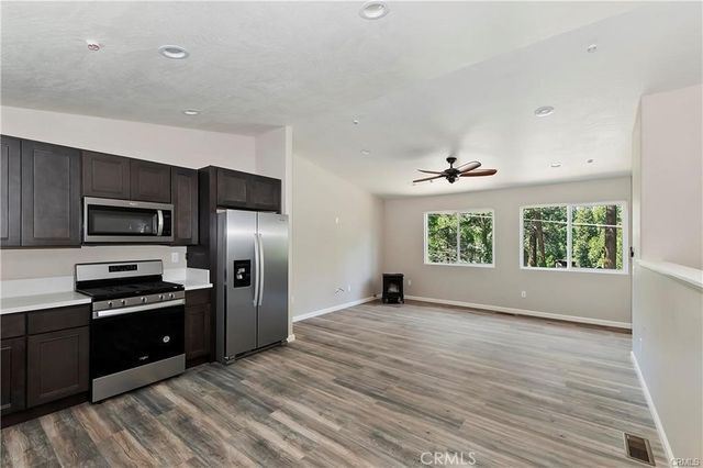 23511 Lake Dr, Crestline, CA 92325