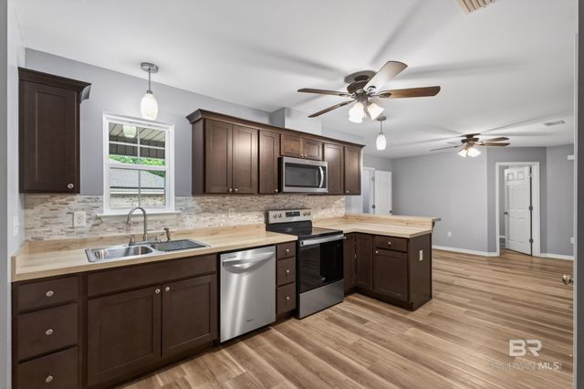 1152 D'Olive Street, Bay Minette, AL 36507