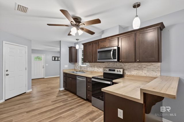 1152 D'Olive Street, Bay Minette, AL 36507