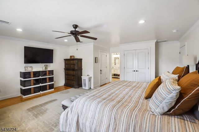 230 Birchwood Rd, Linden City, NJ 07036