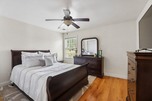 230 Birchwood Rd, Linden City, NJ 07036