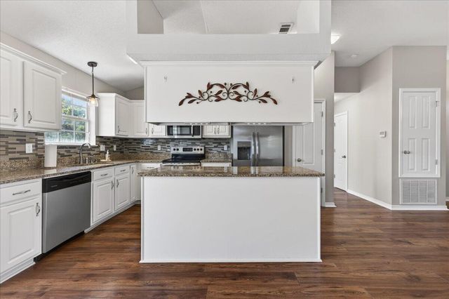 1945 Shadow Lake Drive, Gulf Breeze, FL 32563