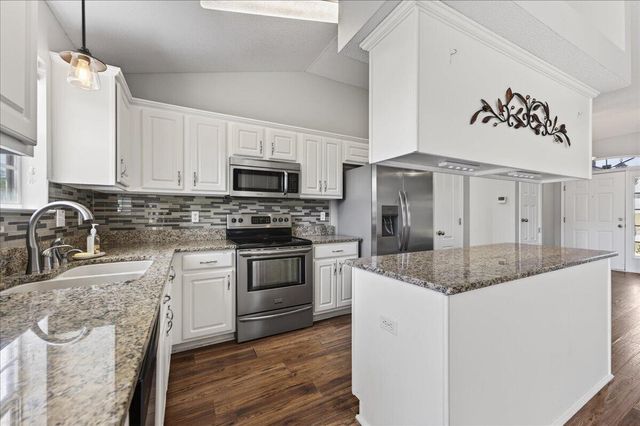 1945 Shadow Lake Drive, Gulf Breeze, FL 32563