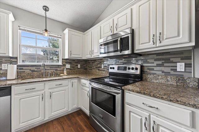 1945 Shadow Lake Drive, Gulf Breeze, FL 32563