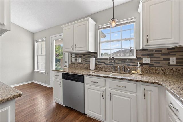 1945 Shadow Lake Drive, Gulf Breeze, FL 32563