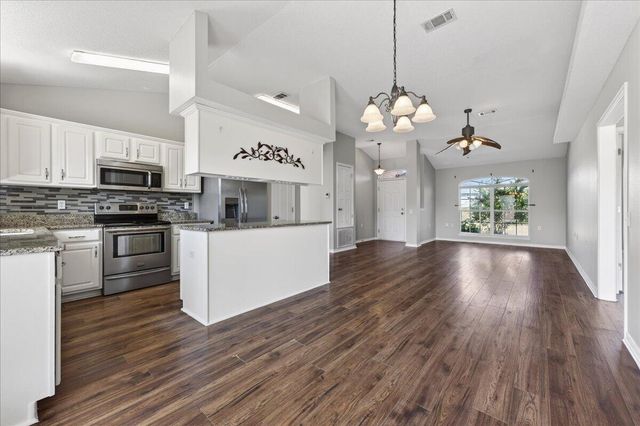 1945 Shadow Lake Drive, Gulf Breeze, FL 32563